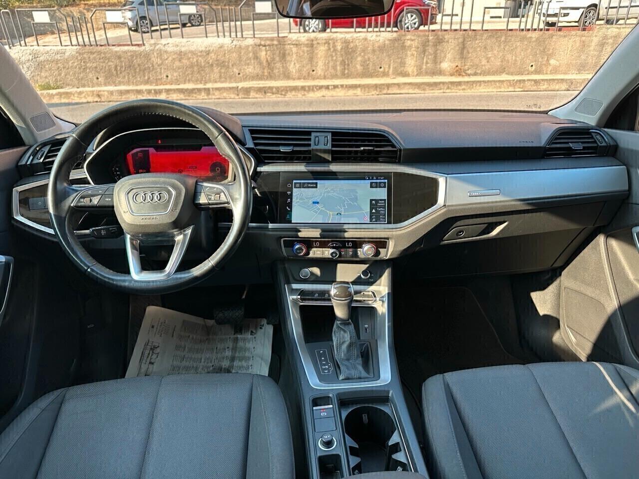 Audi Q3 35 2.0 Tdi 150CV S-tronic *Tetto Panoramico*