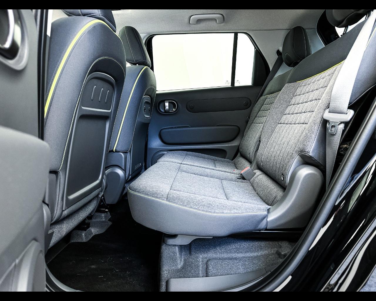 HYUNDAI Inster Cross - Inster Cross 49 kWh +pluse pack