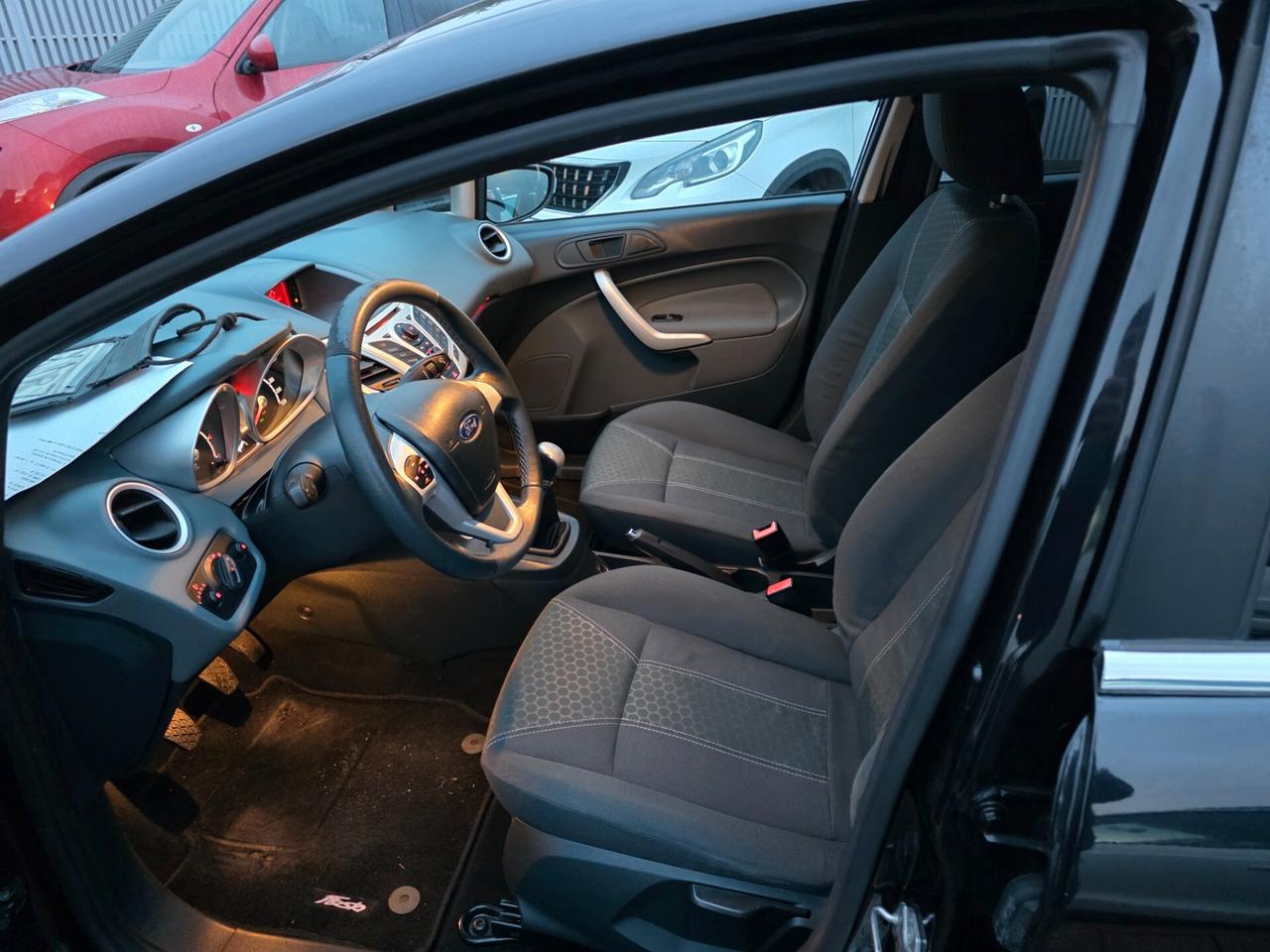 Ford Fiesta 1.2B unico proprietario garantita 12M