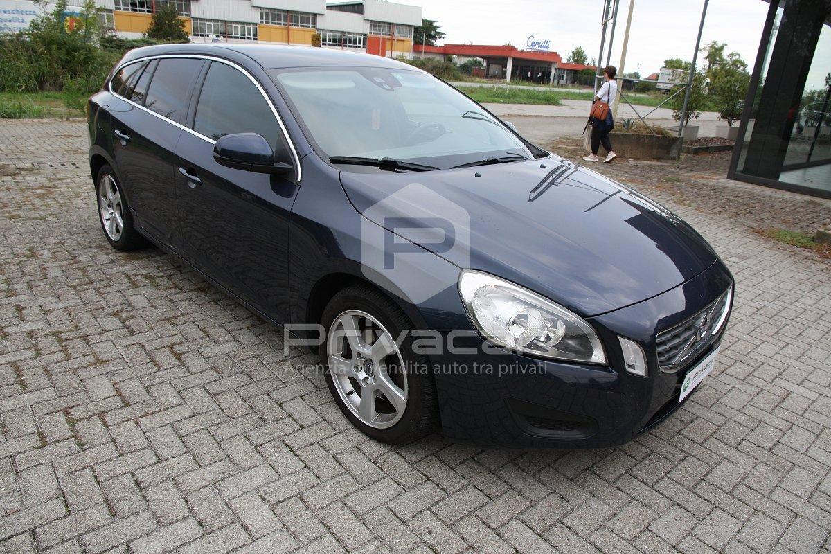 VOLVO V60 D3 Geartronic Momentum