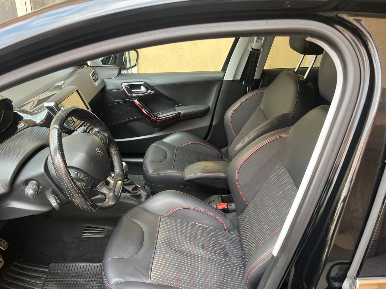 Peugeot 208 BlueHDi 120 S&S 5 porte GT Line