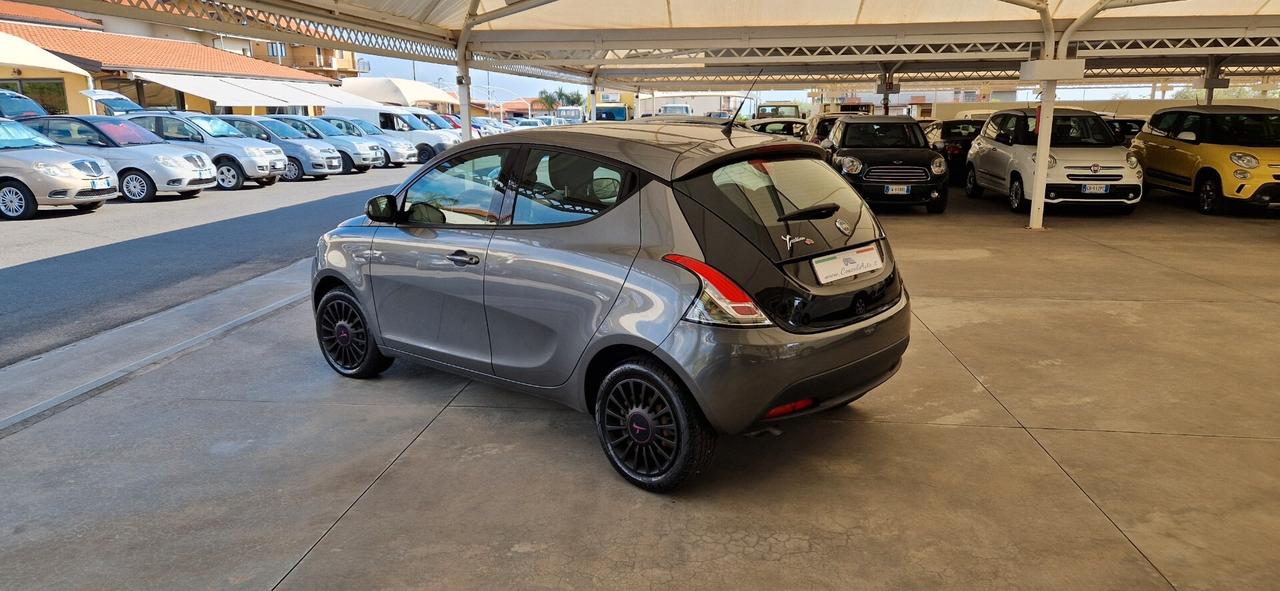 Lancia Ypsilon 1.2 69cv 5 porte GPL Elefantino Rosso