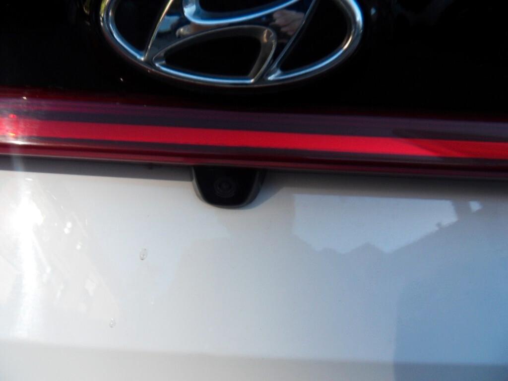 Hyundai i20 1.2 MPI MT Connectline