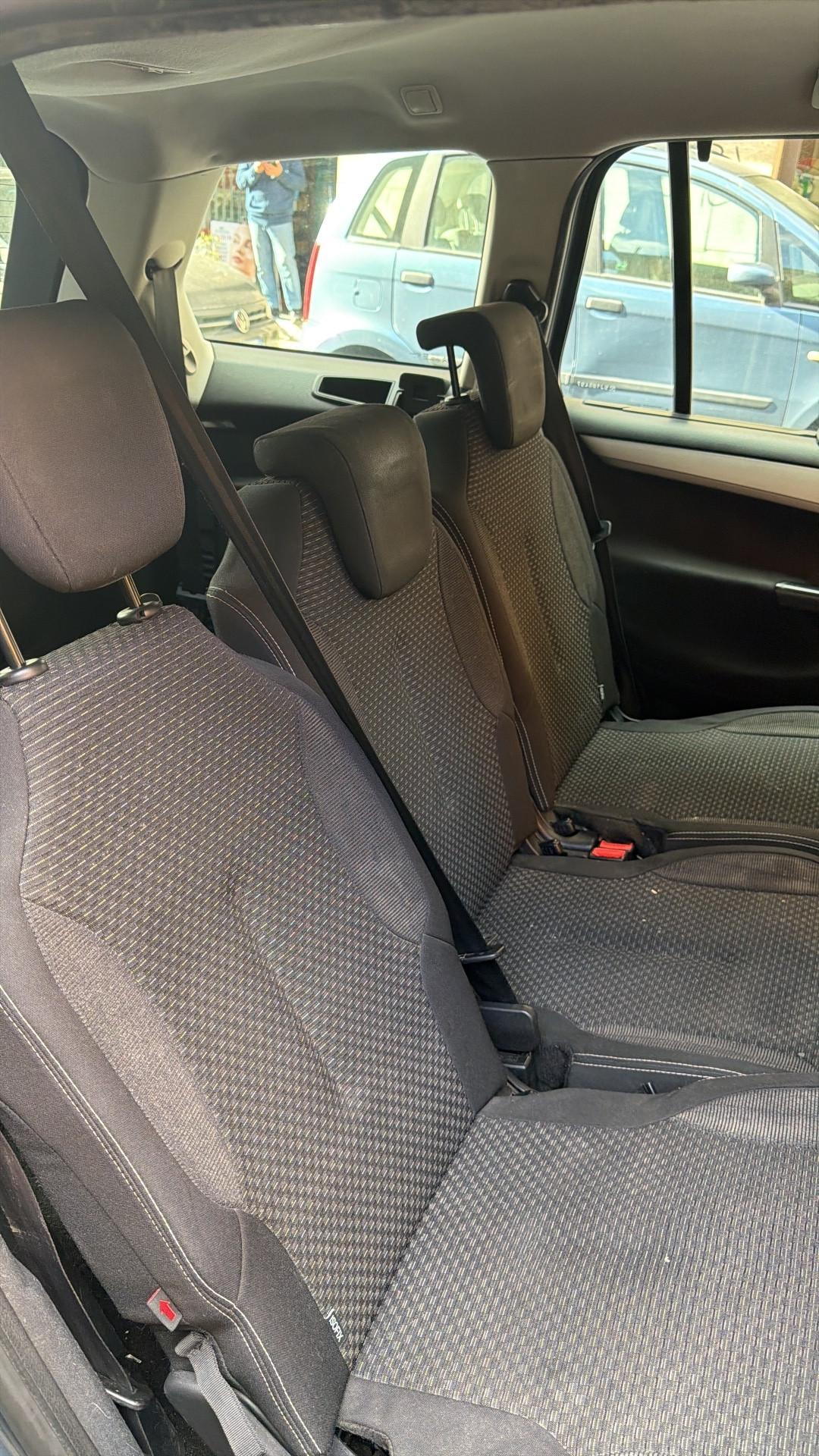 Citroen C4 Picasso 1.6 HDi 110 FAP Classique 7 posti