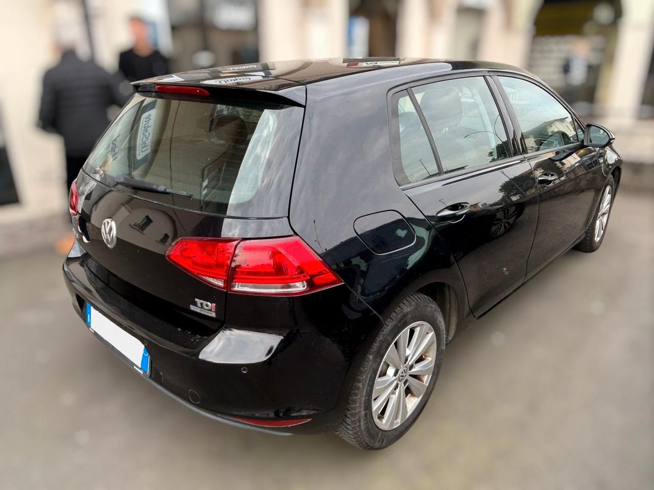 Volkswagen Golf 5p 1.6 tdi - ANCHE PER NEOPATENTATI