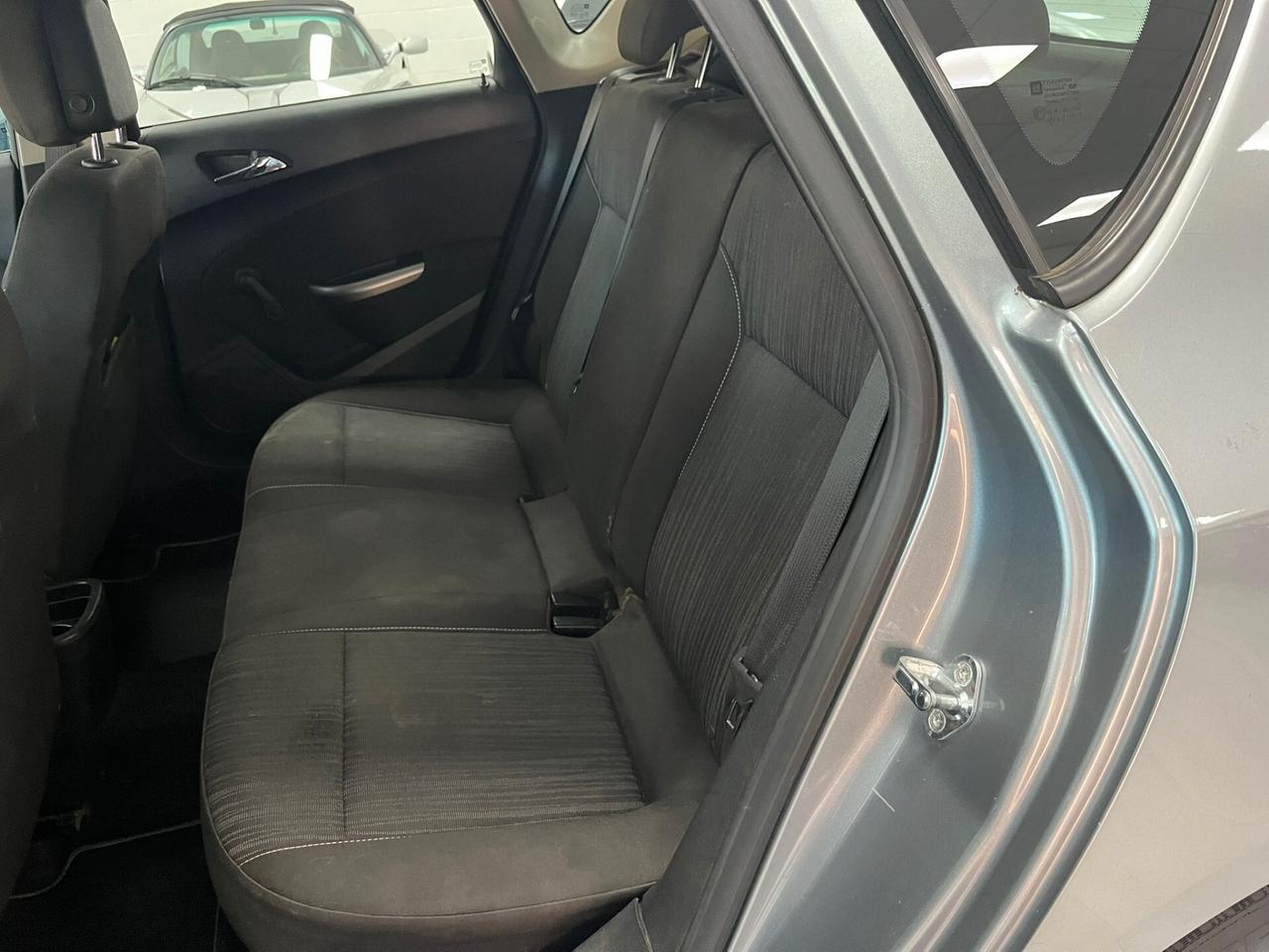 Opel Astra 5p 1.4 100cv