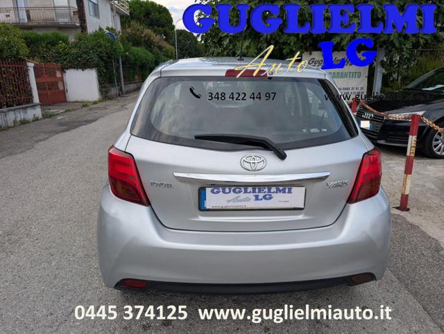 TOYOTA Yaris 1.3 5 porte Active Neopatentati