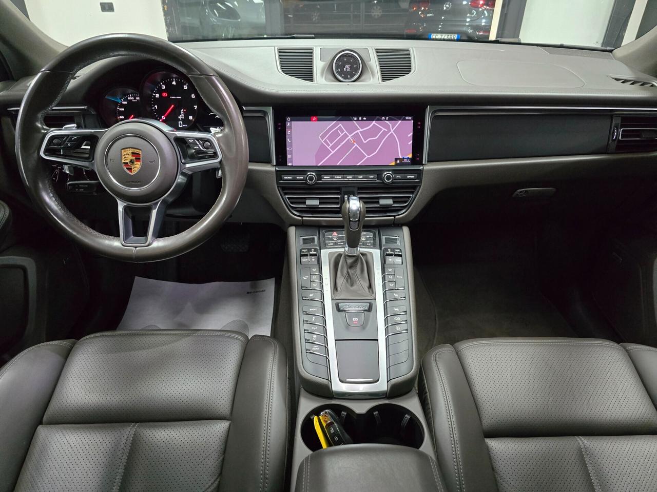 Porsche Macan 2.0 245 cv (Tetto panorama)