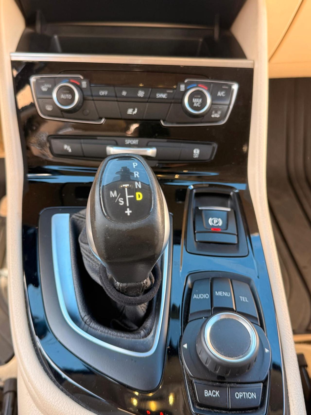 Bmw 2er Active Tourer 218d Luxury