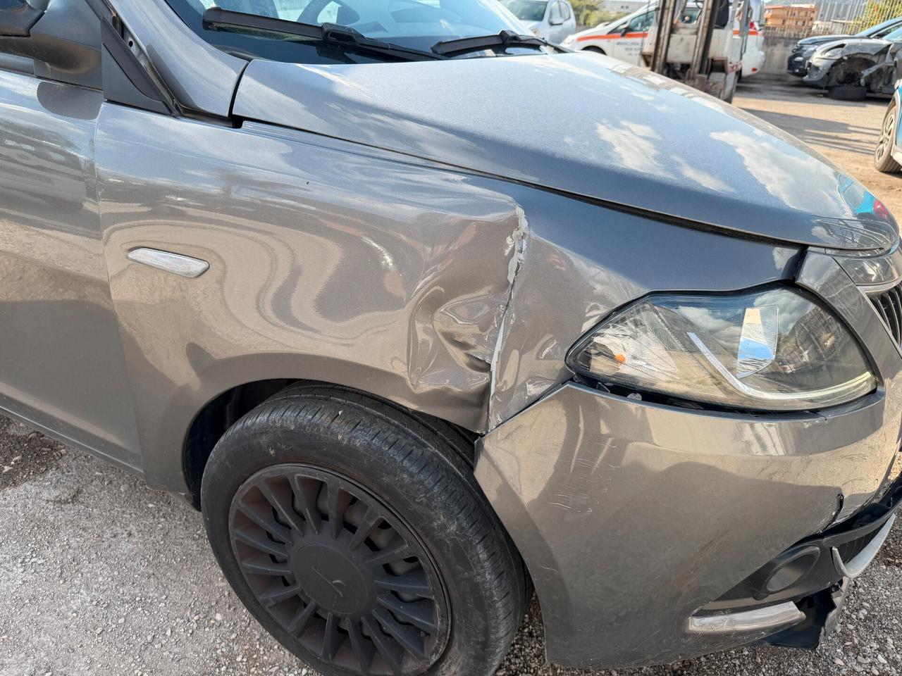 LANCIA YPSILON 2022 1.0 HYBRID 62 CV *POCO DANNO