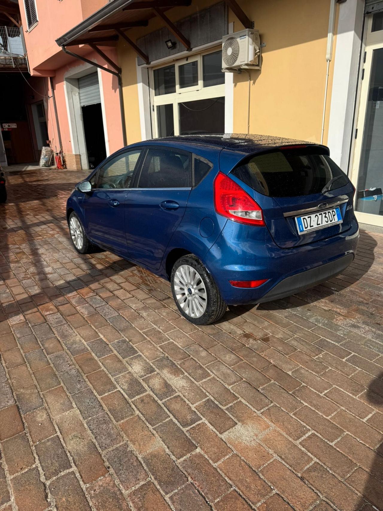 Ford Fiesta Fiesta 1.4 5 porte Bz.- GPL