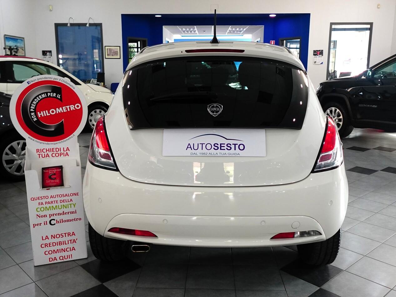 Lancia Ypsilon III 1.0 FIREFLY HYBRID 70 CV GOLD