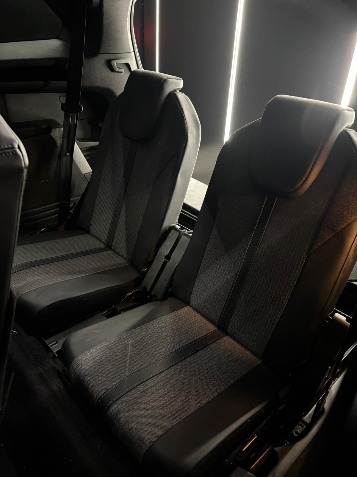 Peugeot 5008 BlueHDi 130 S&S EAT8 Allure Pack 7 posti