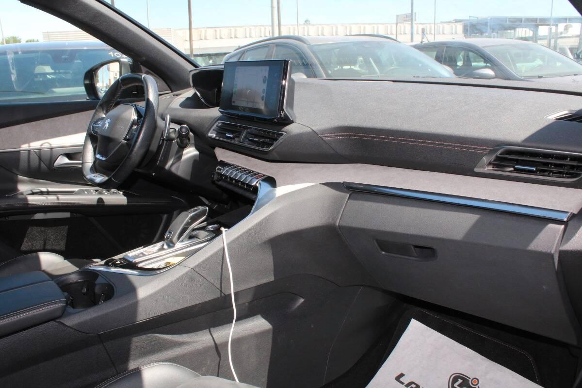 Peugeot 3008 II 1.5 bluehdi GT s&s 130cv AUTO con CarPlay