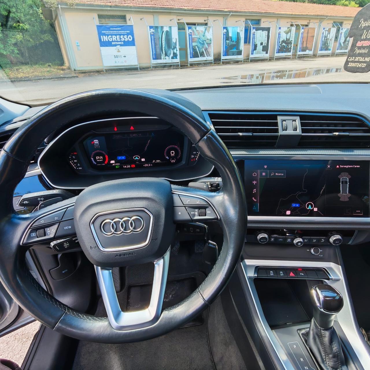 Audi Q3 35 2.0 tdi Business s-tronic