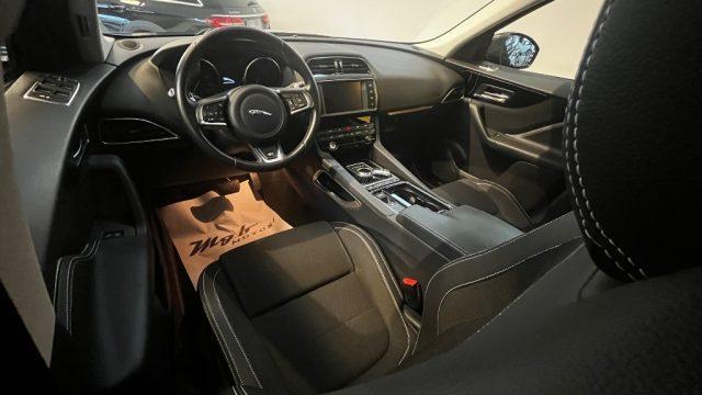 JAGUAR F-Pace 2.0 D 180 CV AWD R-Sport