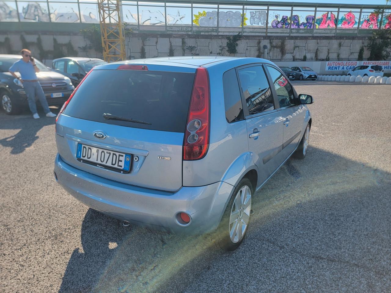 Ford Fiesta tdci 1.4 titanium 5 porte