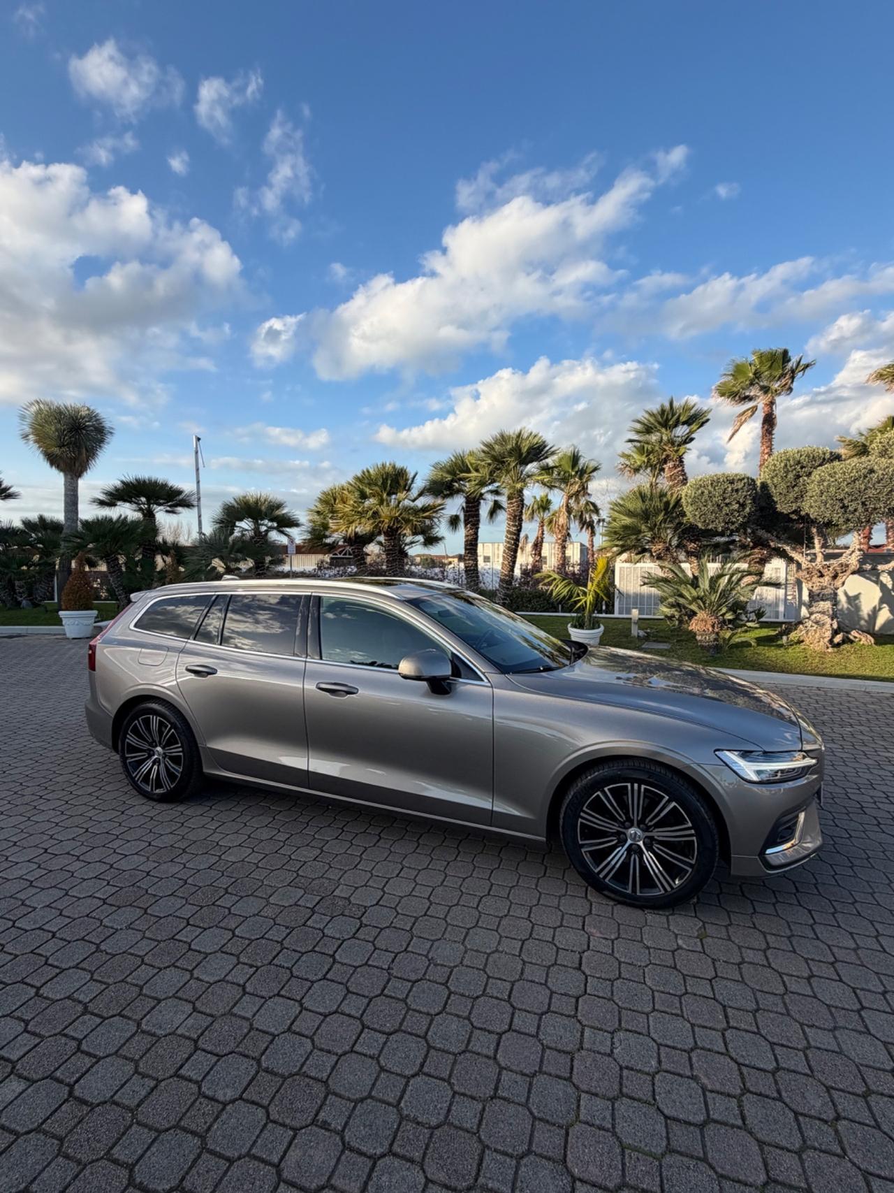 Volvo V60 D3 R-design