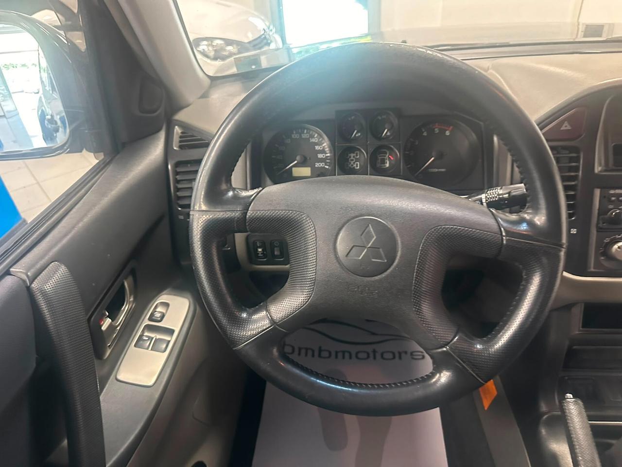 Mitsubishi Pajero 2.5 TDI 3p. GLX