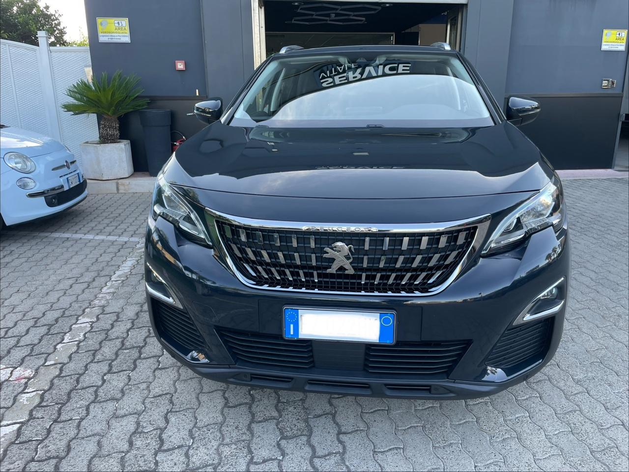 Peugeot 3008 BlueHDi cambio manuale sensori parcheggio ant-vetri privacy