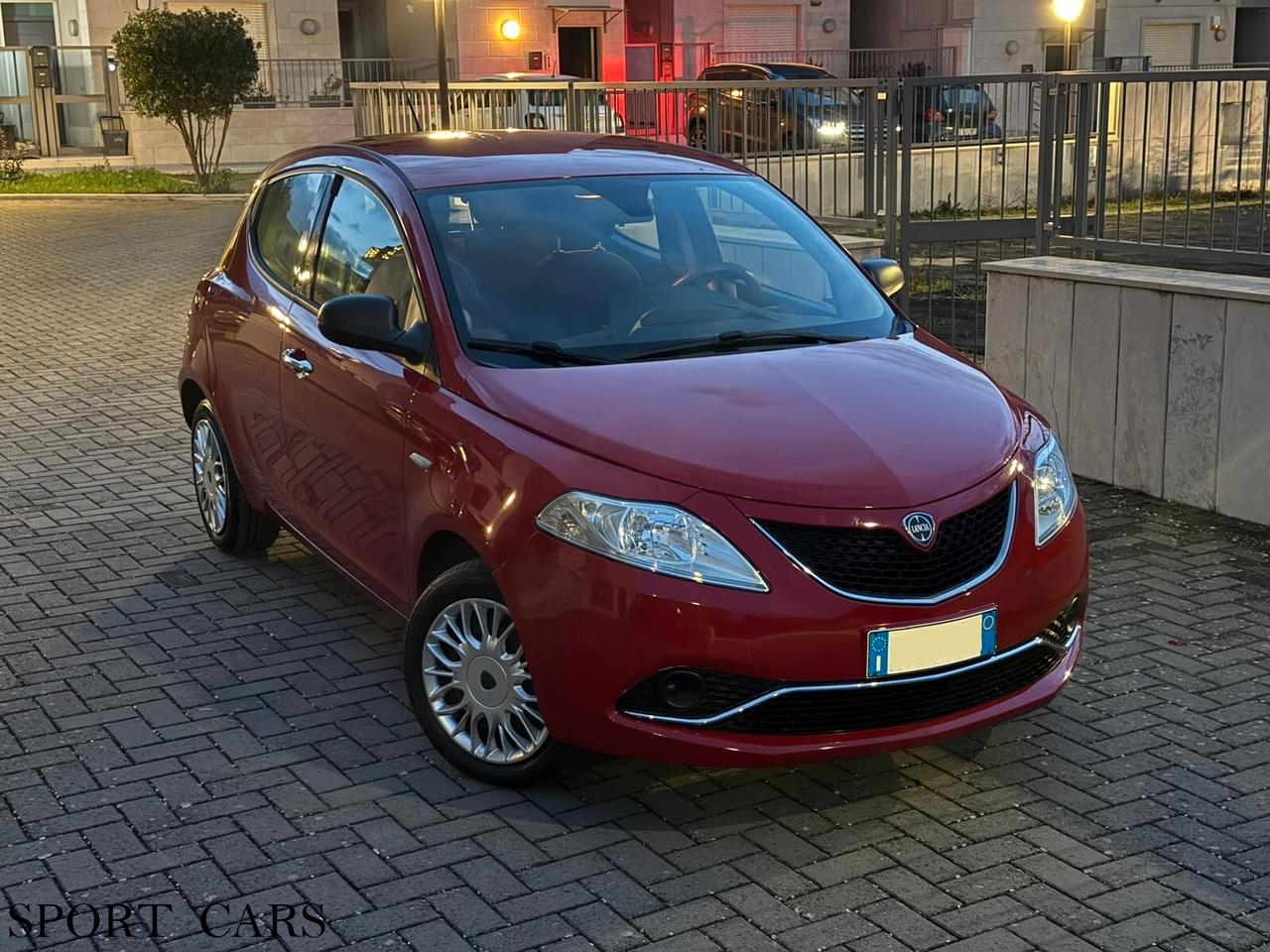 Lancia Ypsilon 1.2 69 CV 5 porte Gold , NEOPATENTATI