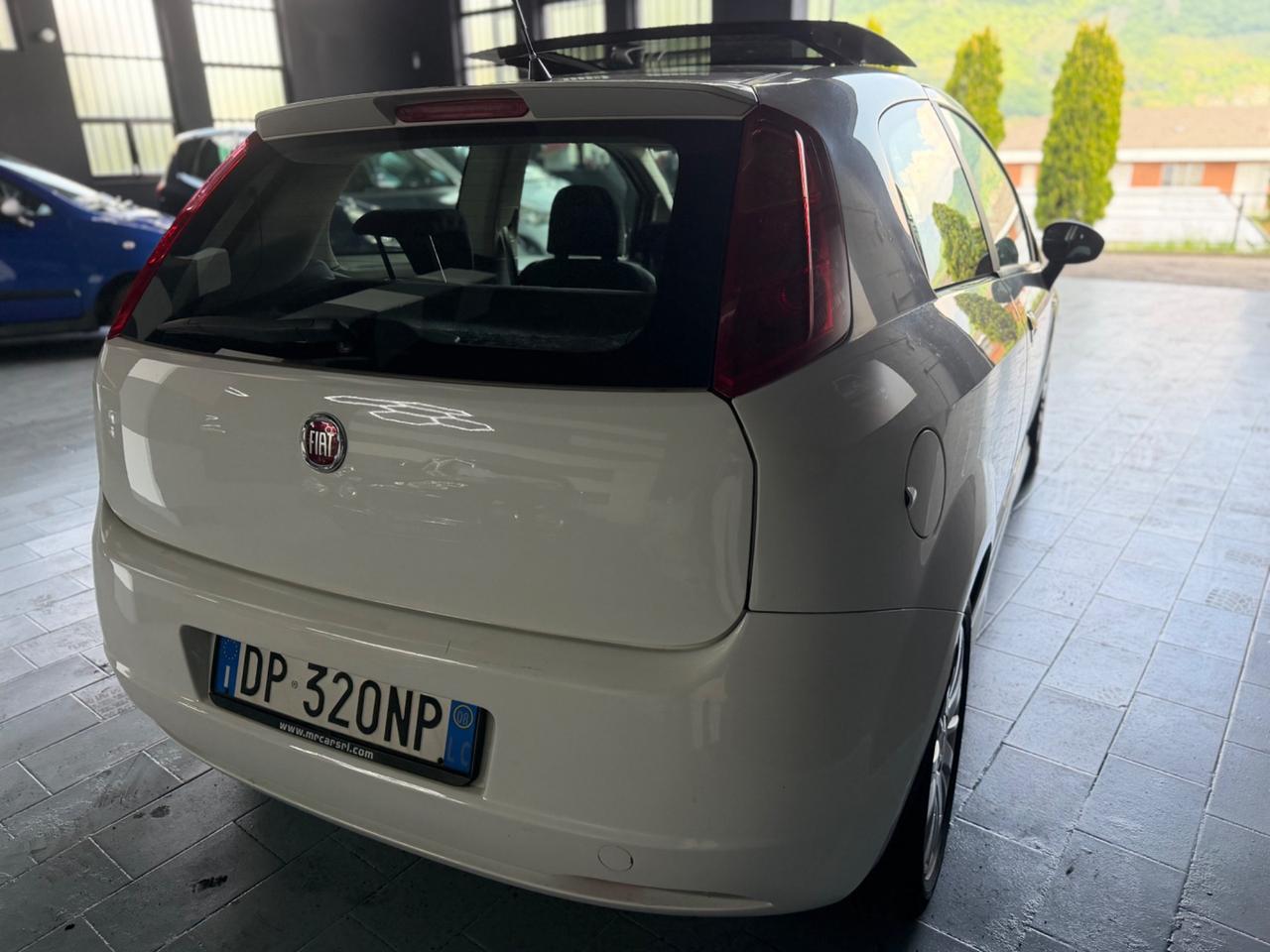 Fiat Grande Punto 1.4 Starjet 16V 3 porte Sport