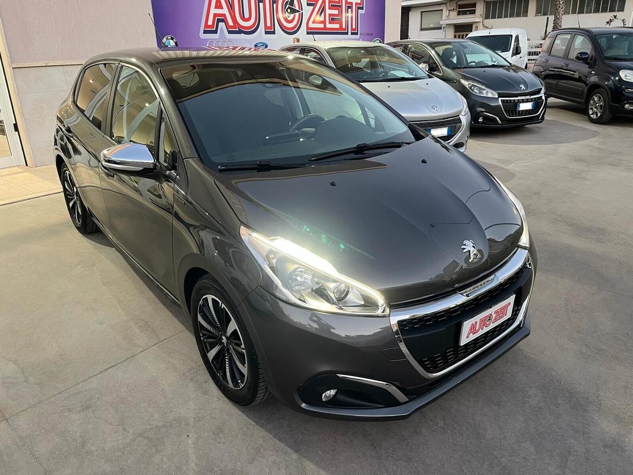 Peugeot 208 PureTech 83 S&S 5 porte Signature