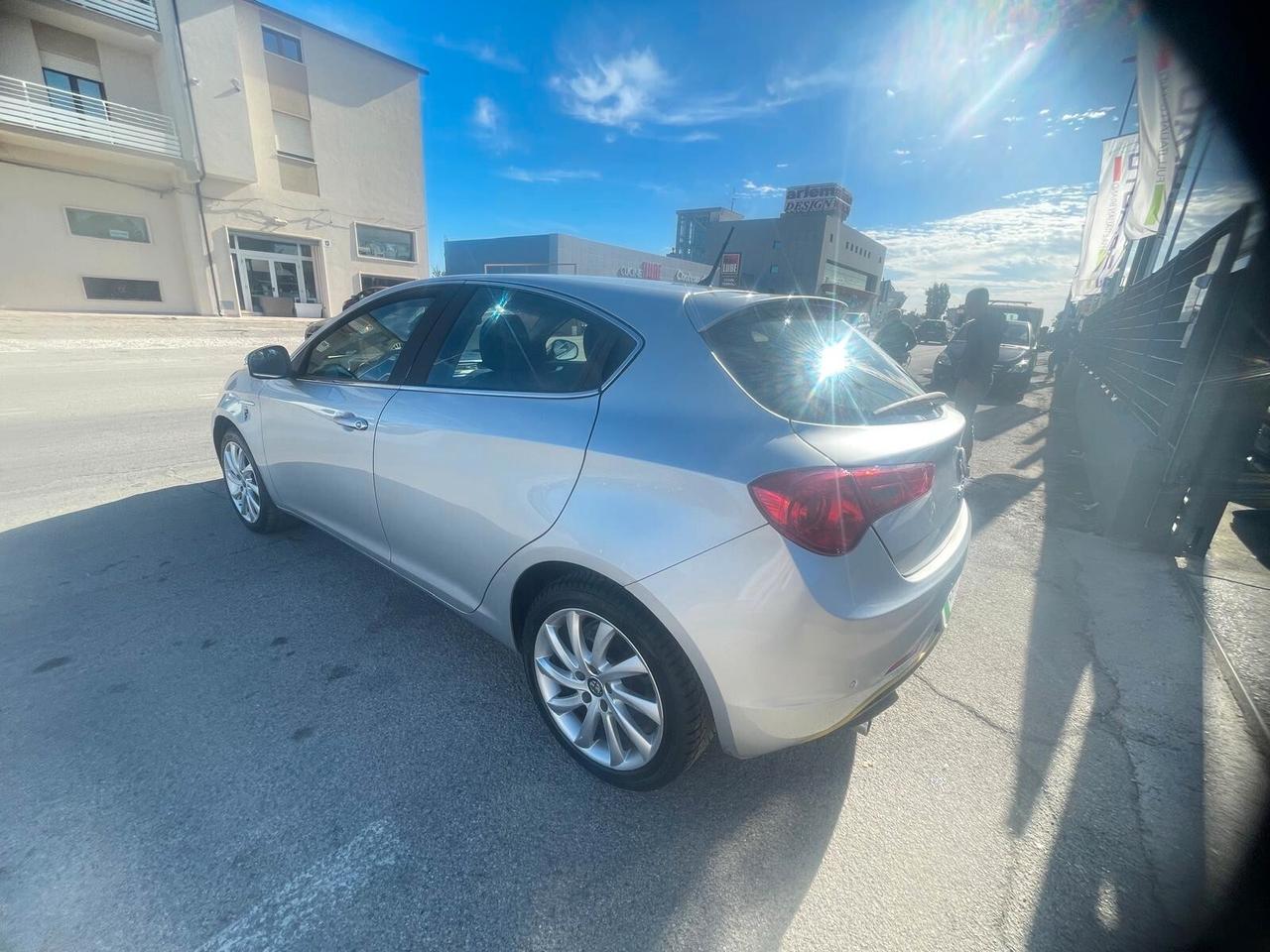 Alfa Romeo Giulietta 2.0 JTDm-2 140 CV Exclusive