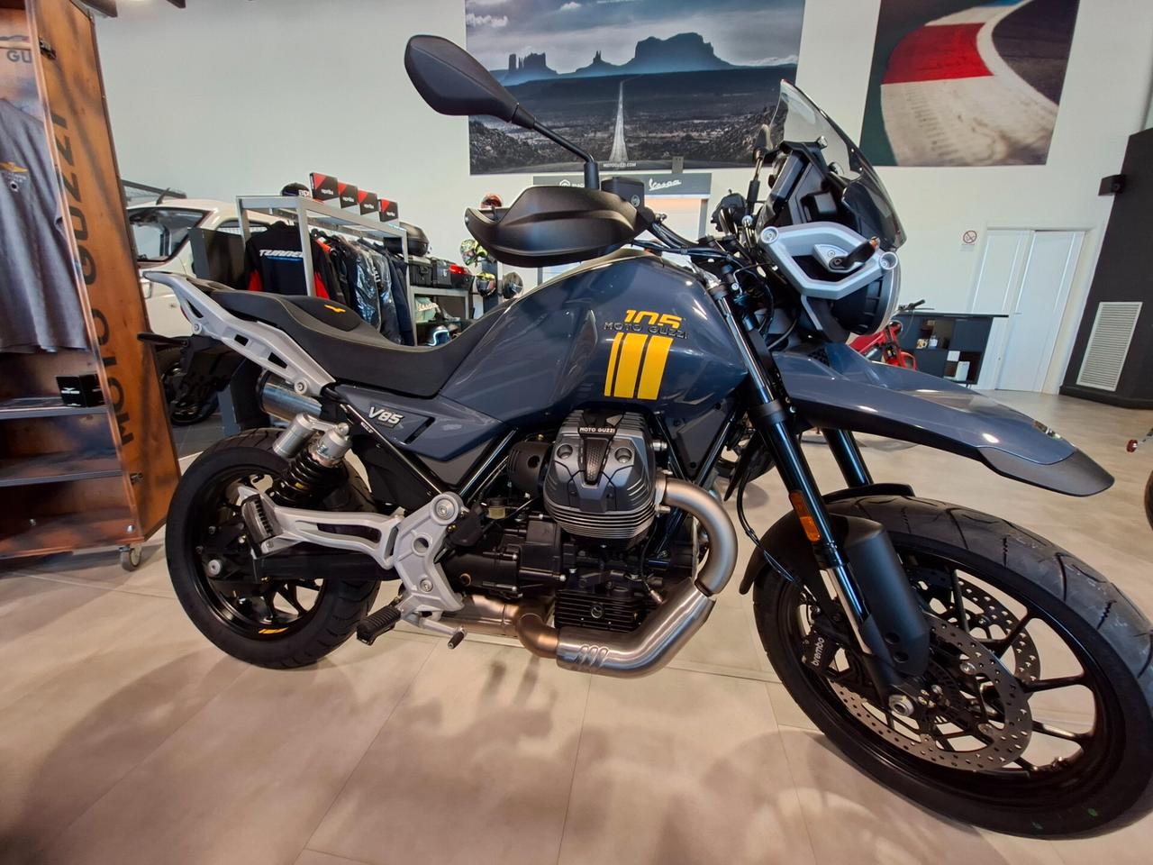 Moto Guzzi V 85 105° Anniversario
