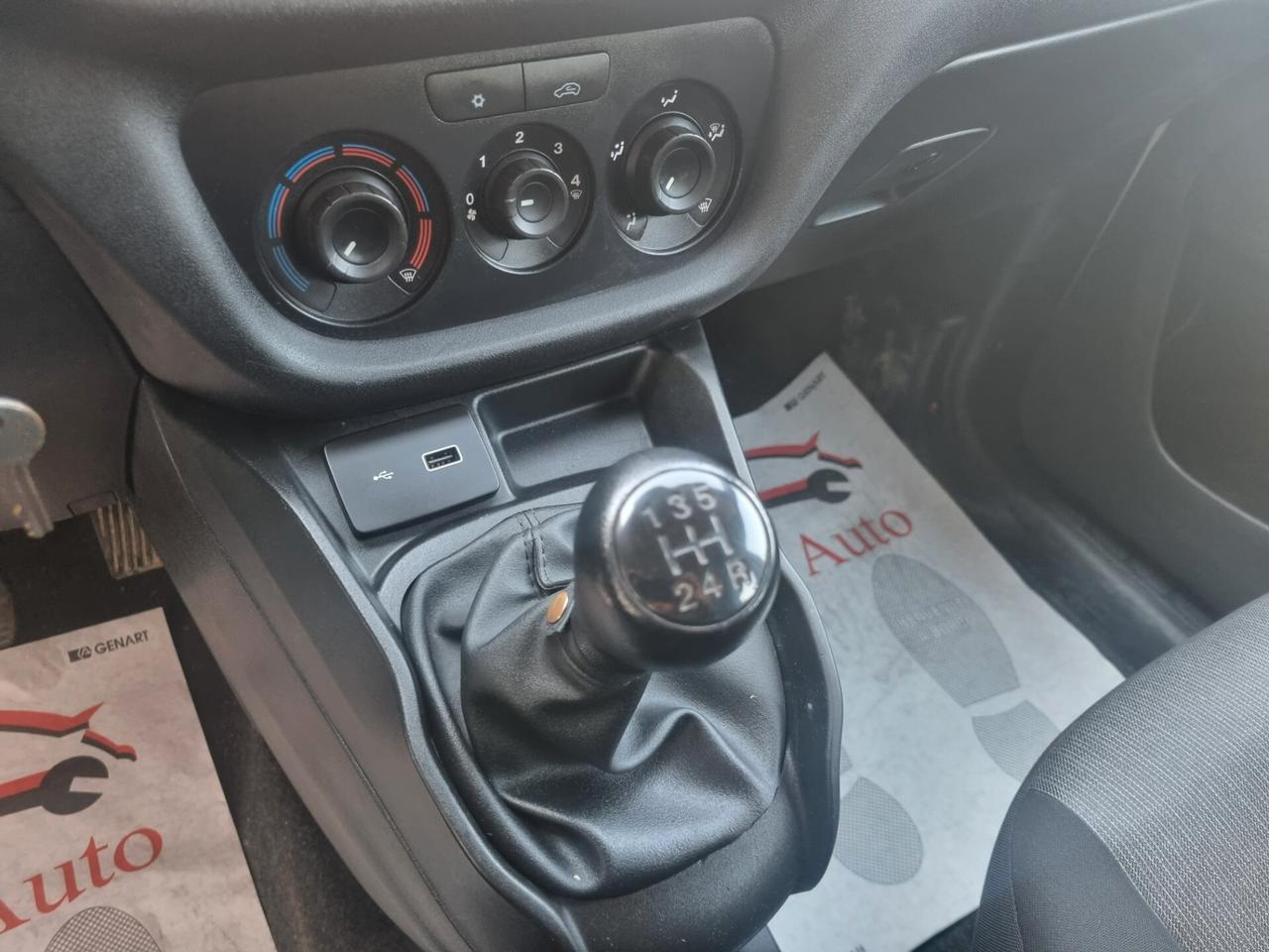 Fiat Doblo Cargo combi 1.3 mjt 16v SX 95cv E6 - CAMBIO DA SOSTITUIRE