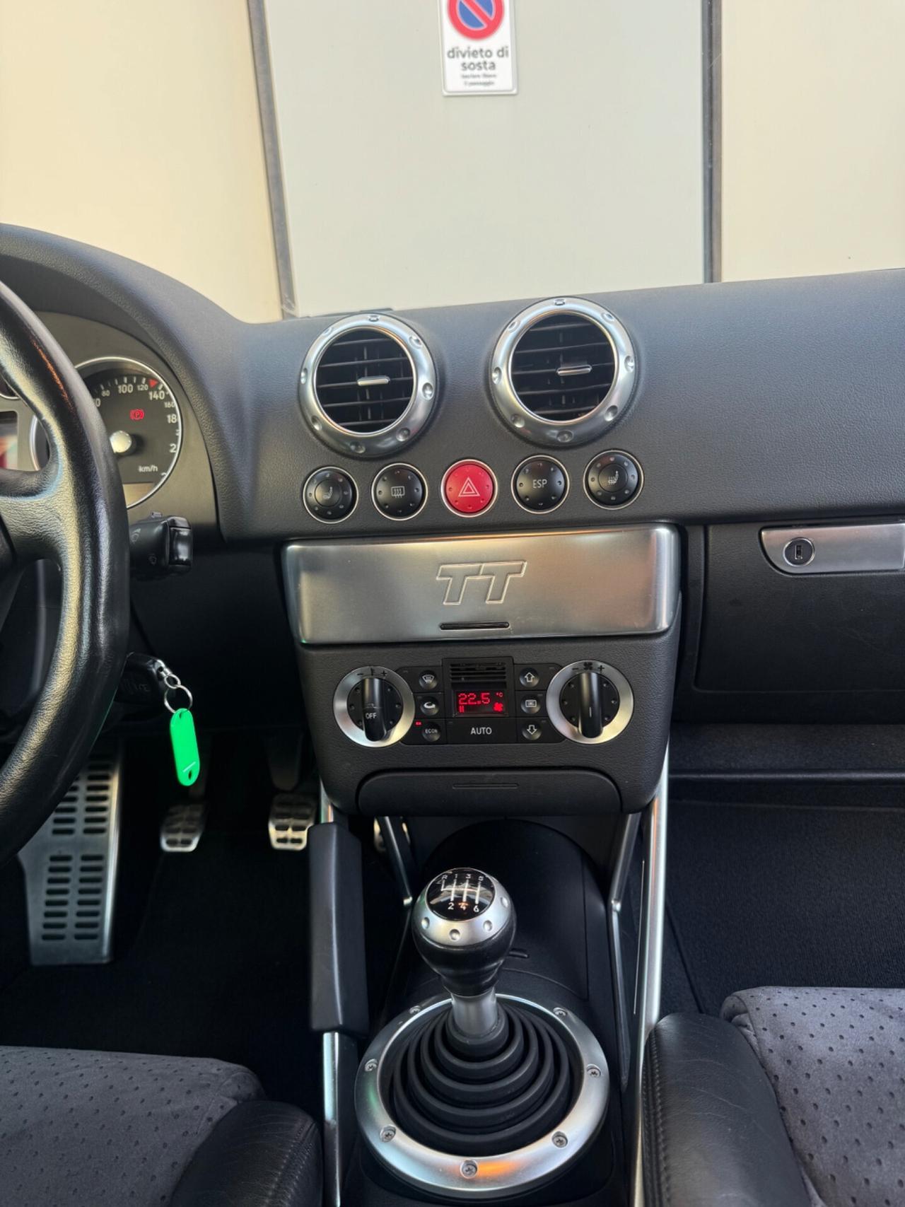 Audi TT Coupé 1.8 225 CV quattro