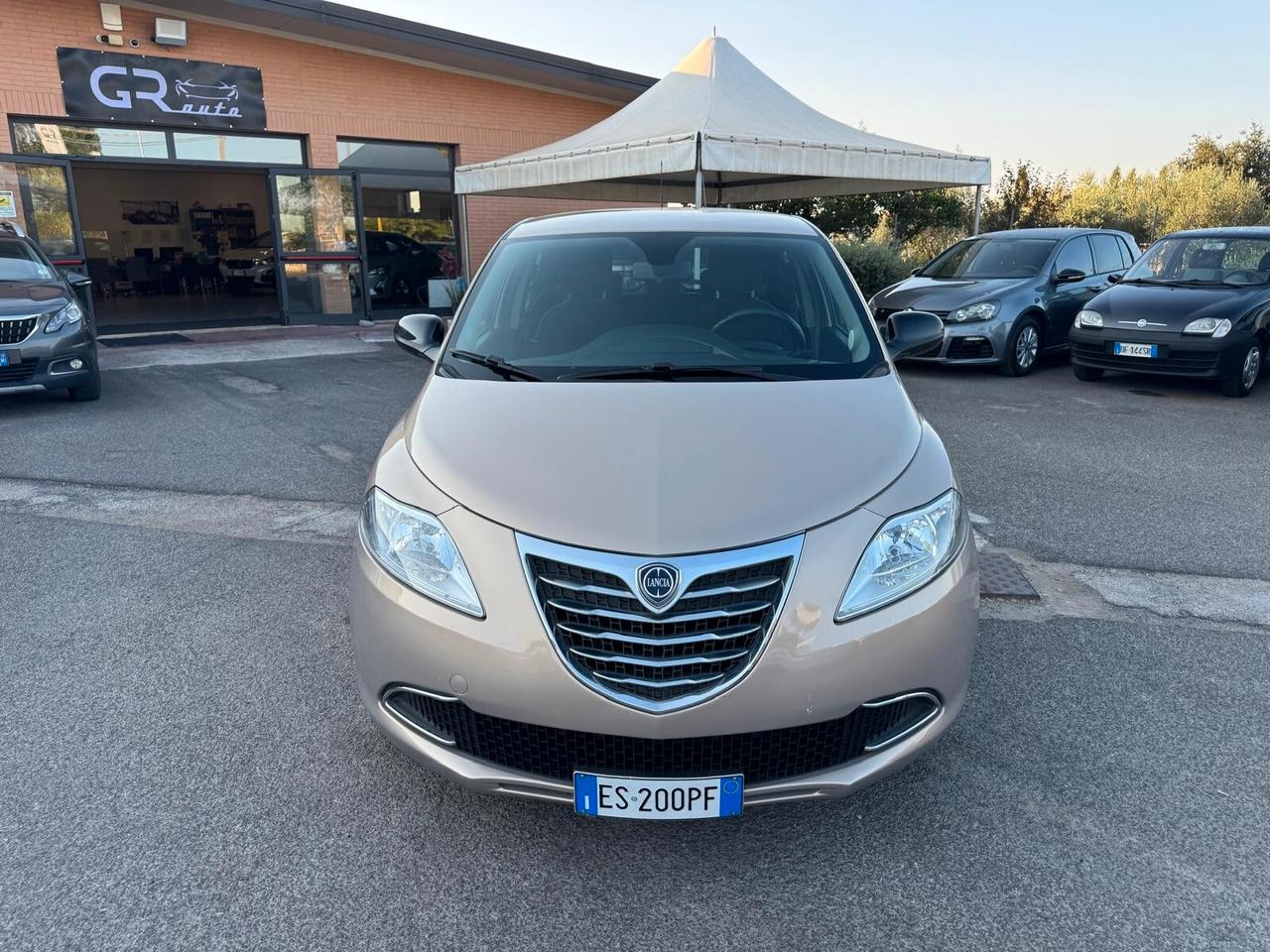 Lancia Ypsilon 1.2 BENZ 69CV GOLD 2013