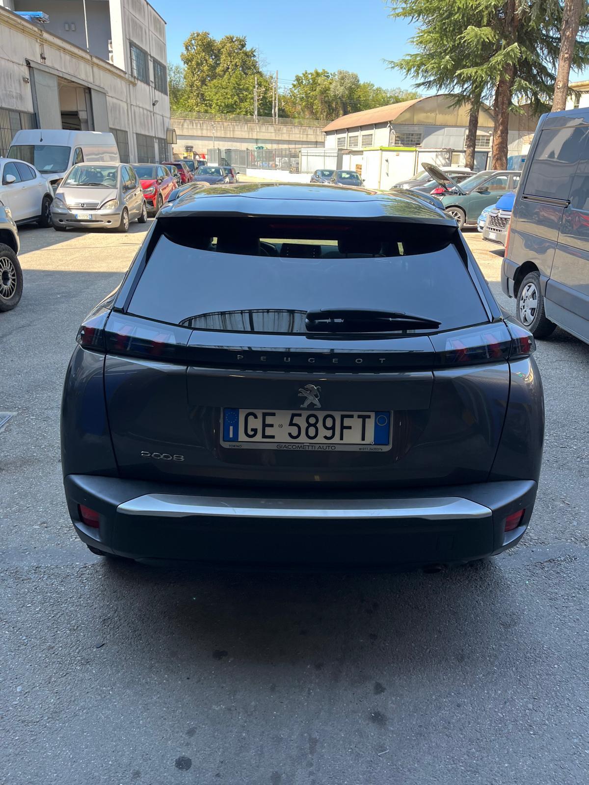 Peugeot 2008 PureTech 100 S&S Allure Pack