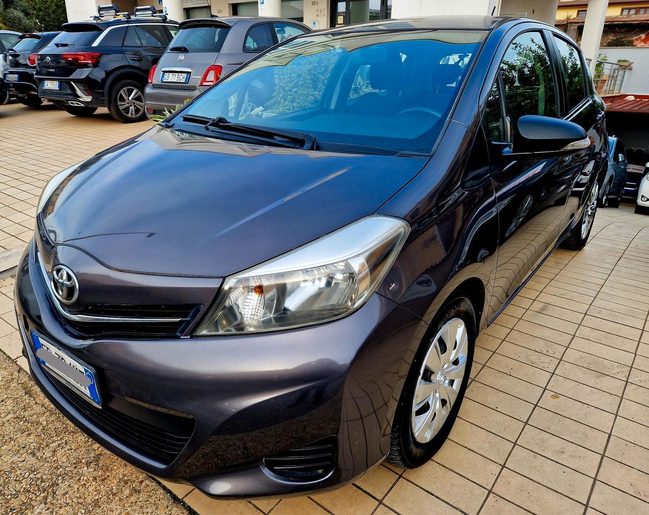 Toyota Yaris 1.0 5 porte Lounge