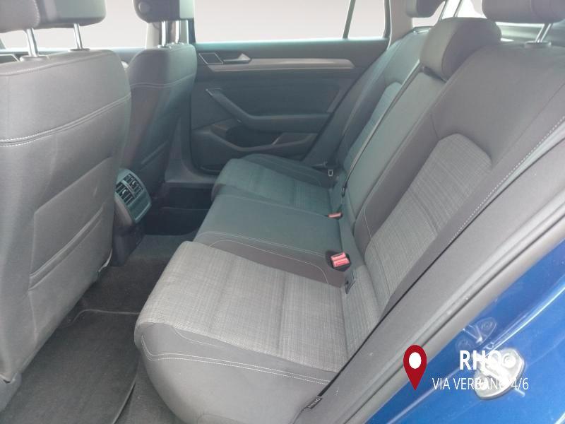 Volkswagen Passat Variant 2.0 tdi R-Line 150cv dsg