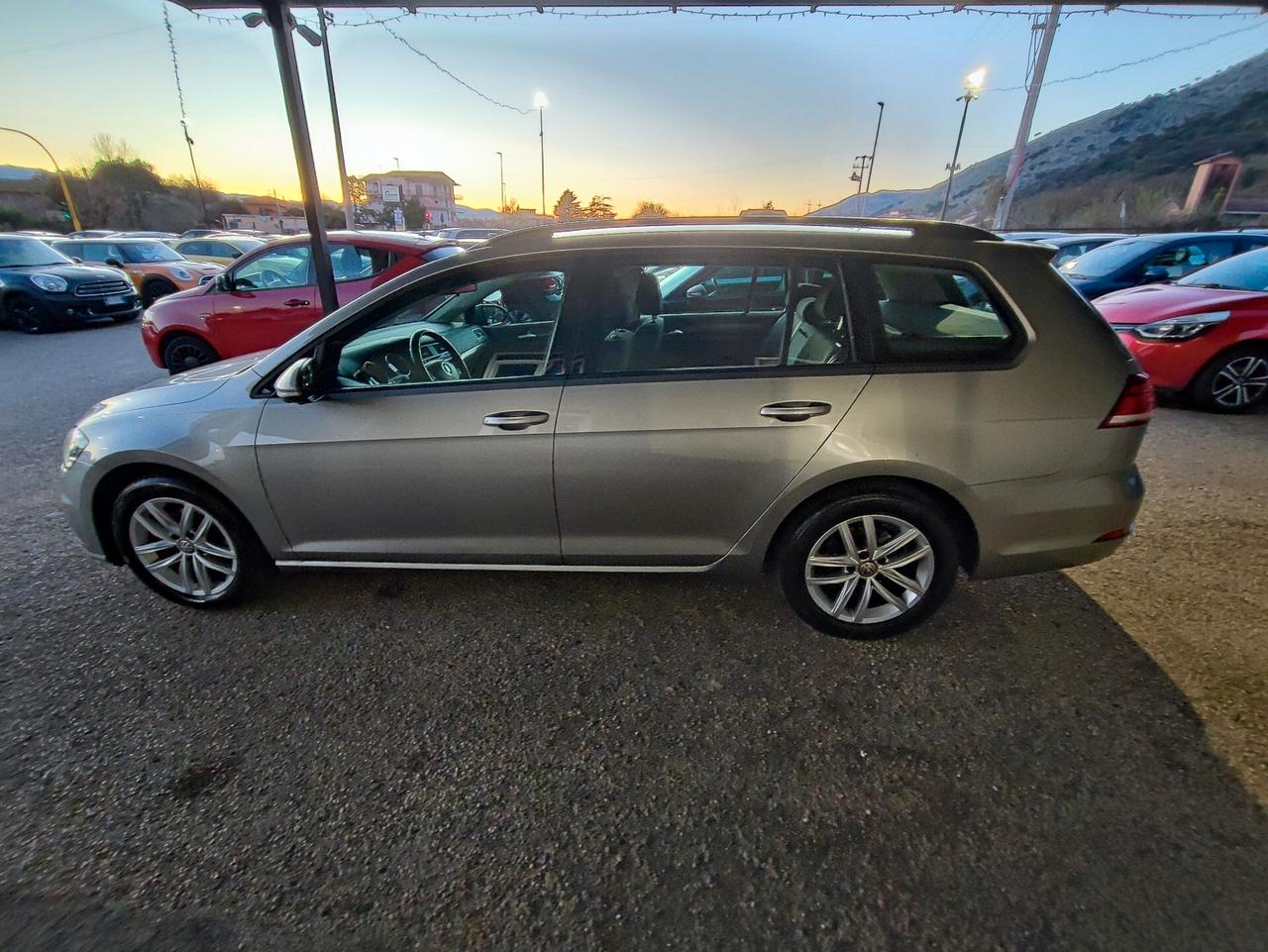Volkswagen Golf Variant 1.6 TDI 115 CV 5p. Highline BlueMotion Technology