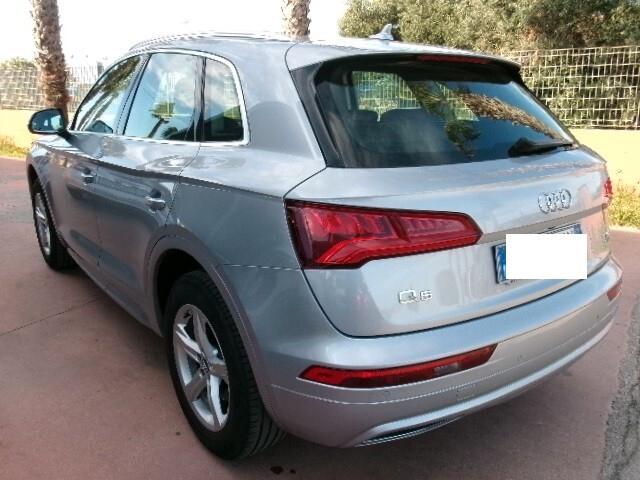 Audi Q5 2.0 TDI quattro S tronic Business Sport