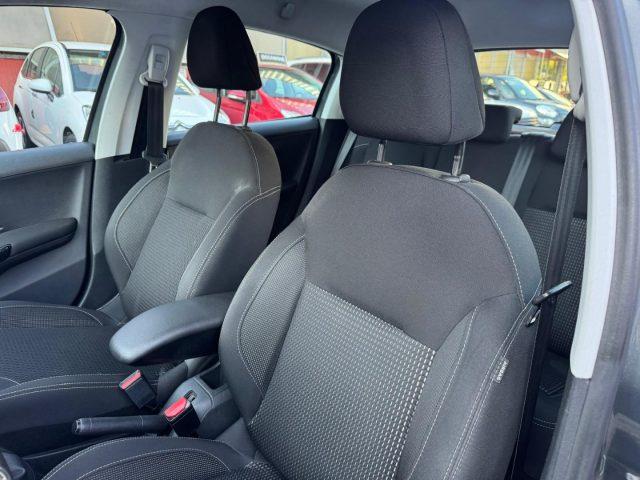 PEUGEOT 208 1.2 PureTech 82 5p. GPL Allure