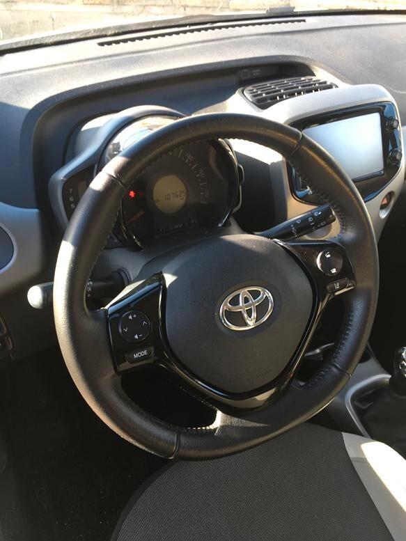 Toyota Aygo 1.0 VVT-i 69 CV 5 porte x-cite