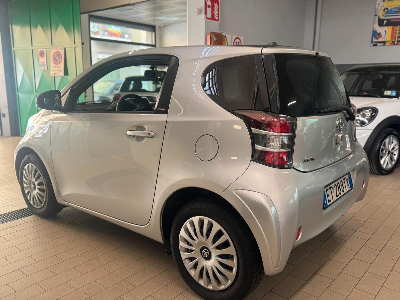 Toyota iQ 1.0 CVT Lounge PREZZO REALE!! UNICO PROPRIETARIO!! TAGLIANDI!!
