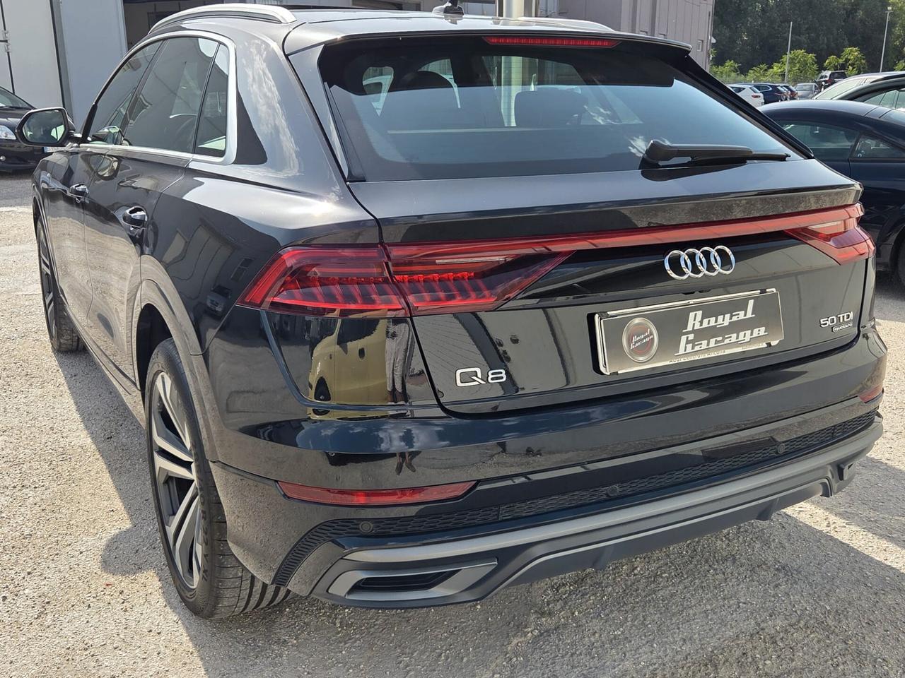 Audi Q8 50 TDI QUATTRO S LINE "FULL OPTIONAL"
