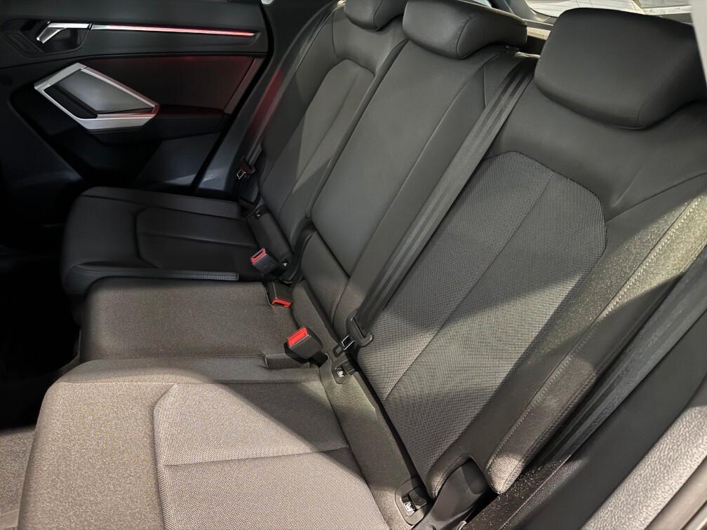 Audi Q3 35 2.0 tdi Advanced s-tronic Led Nav Cam Ap Con 18