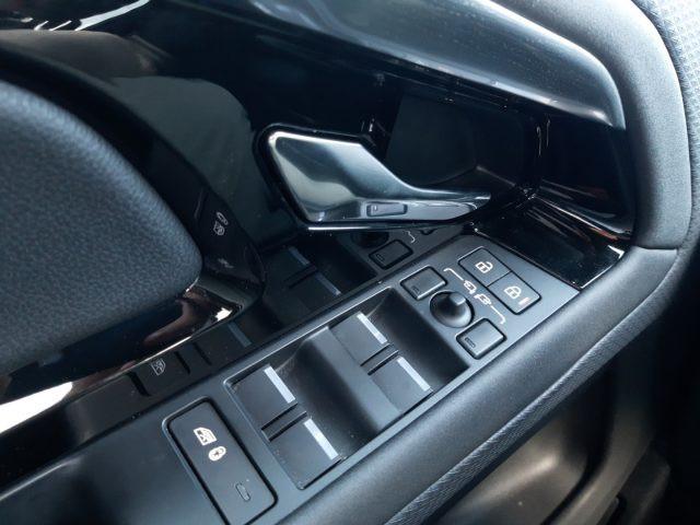 LAND ROVER Range Rover Evoque 2.0D I4 163 CV AWD Auto R-Dynamic HSE
