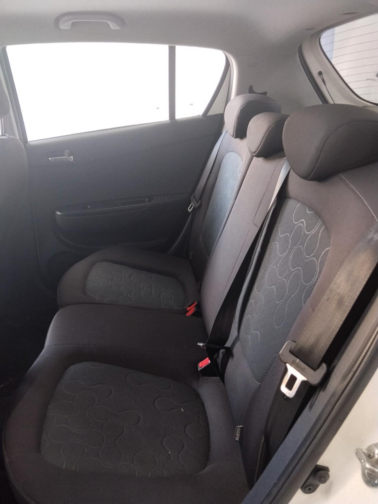 Hyundai i20 1.2 benzina 2010 CON GARANZIA