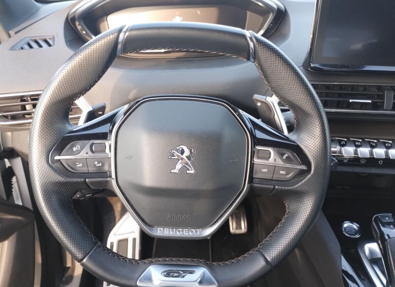 Peugeot 3008 Hybrid4 300 e-EAT8 GT iva esposta