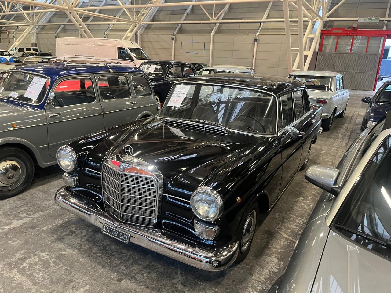 Mercedes benz 230 W110 Codine 6 cilindri