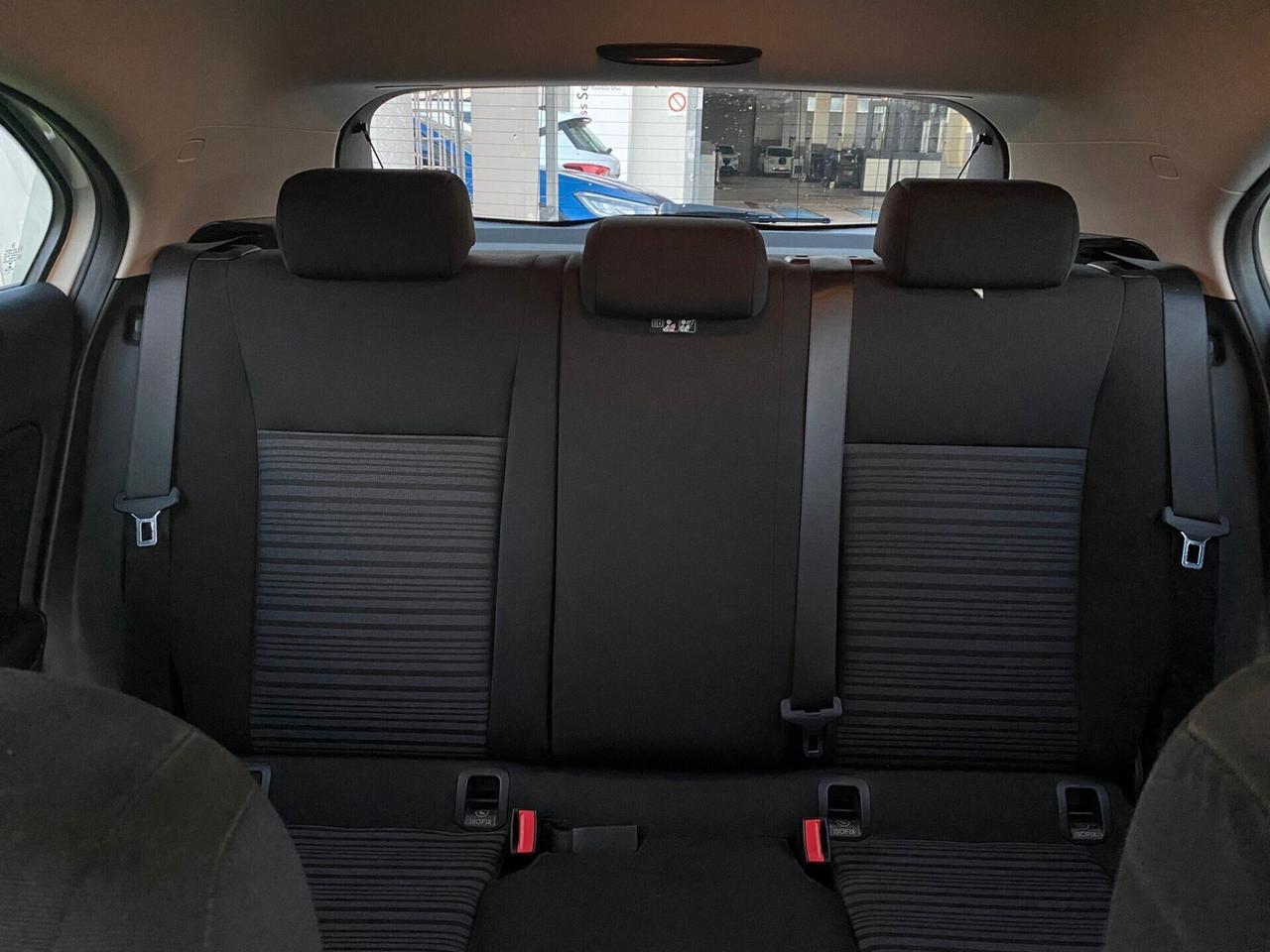 Mercedes-benz A 180 Business *13900Km