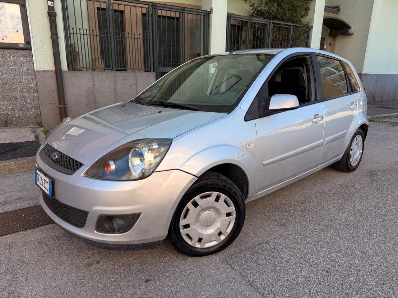 Ford Fiesta Restyling 1.4 TDCi 5p. Titanium Full Perfett