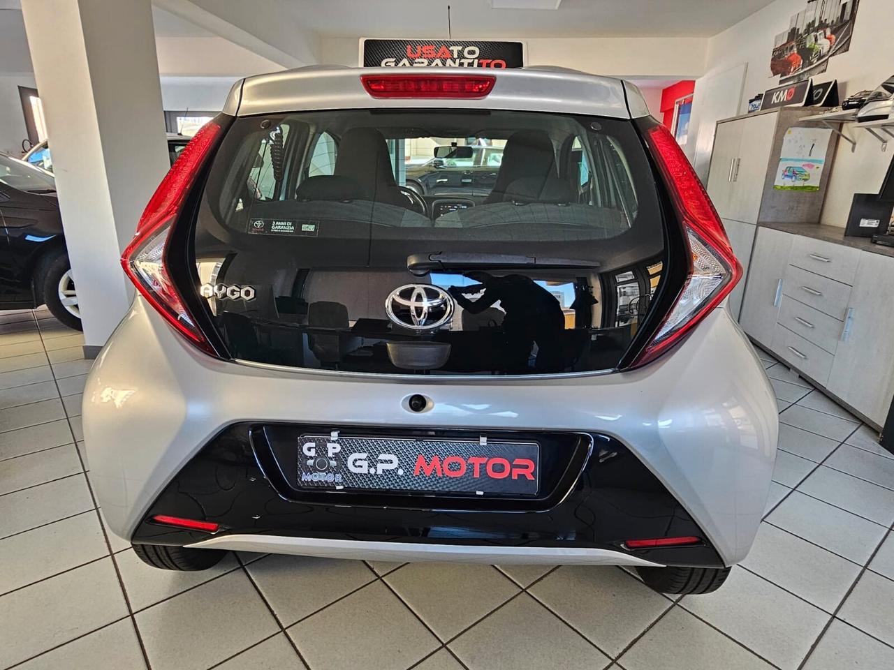 Toyota Aygo 1.0 VVT-i 72 CV 5 porte x-clusiv MMT