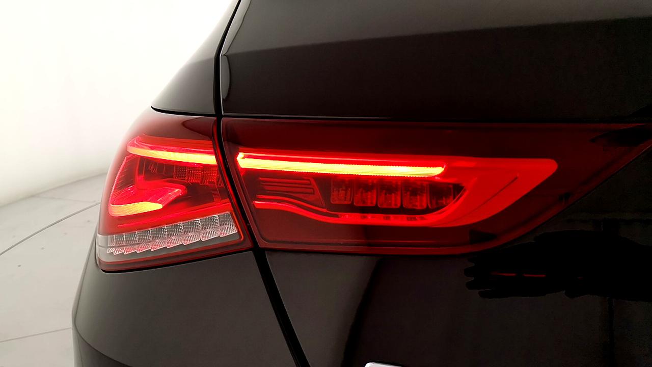 Mercedes-Benz CLA Sh.Brake - X118 - CLA Shooting Brake 200 d Premium auto